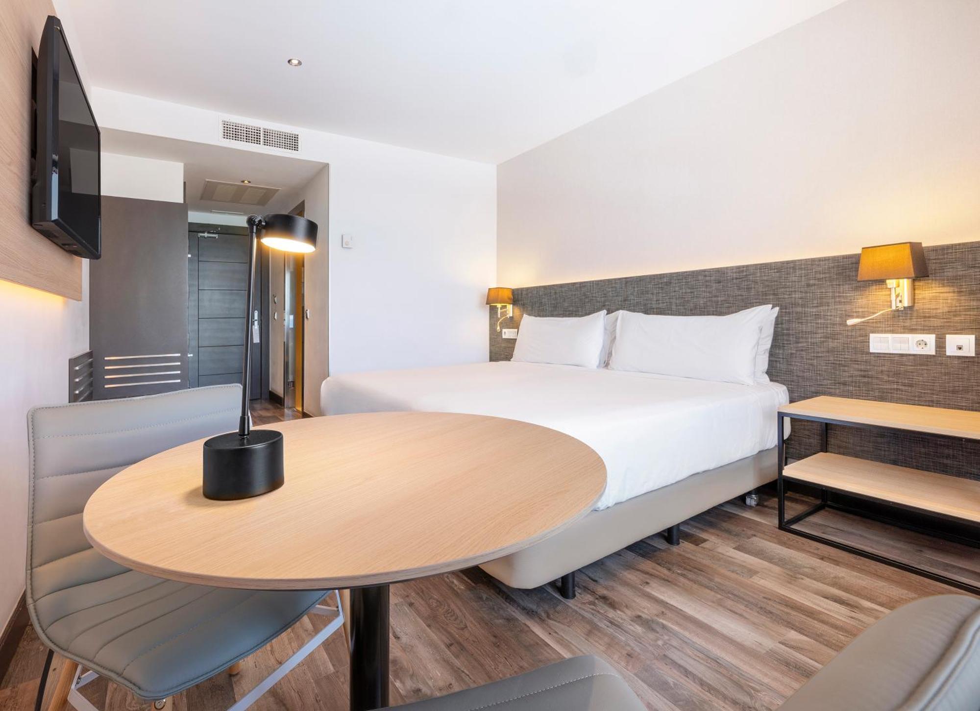 Hotel Cadiz Paseo Del Mar, Affiliated By Melia Екстер'єр фото