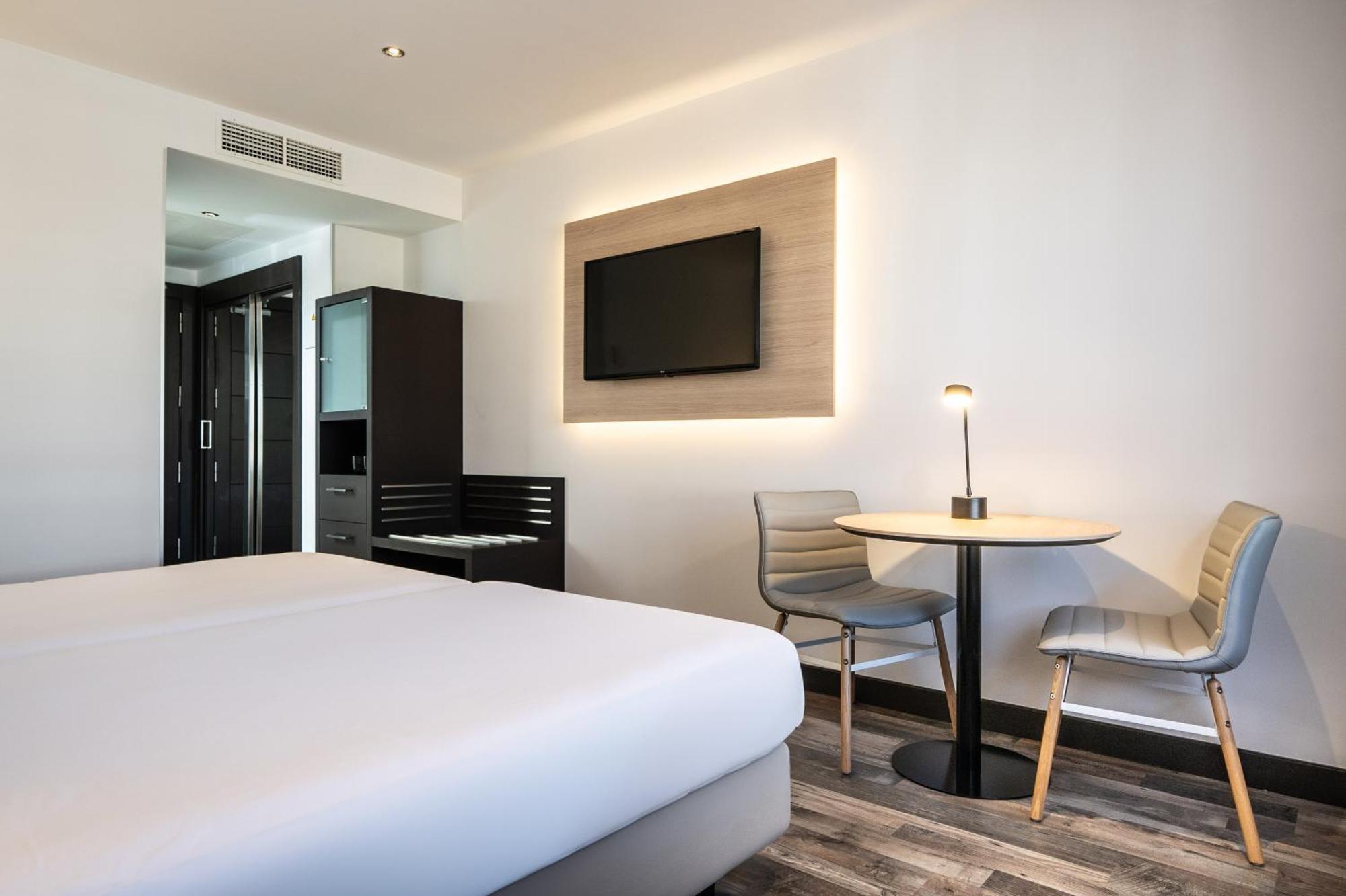 Hotel Cadiz Paseo Del Mar, Affiliated By Melia Екстер'єр фото