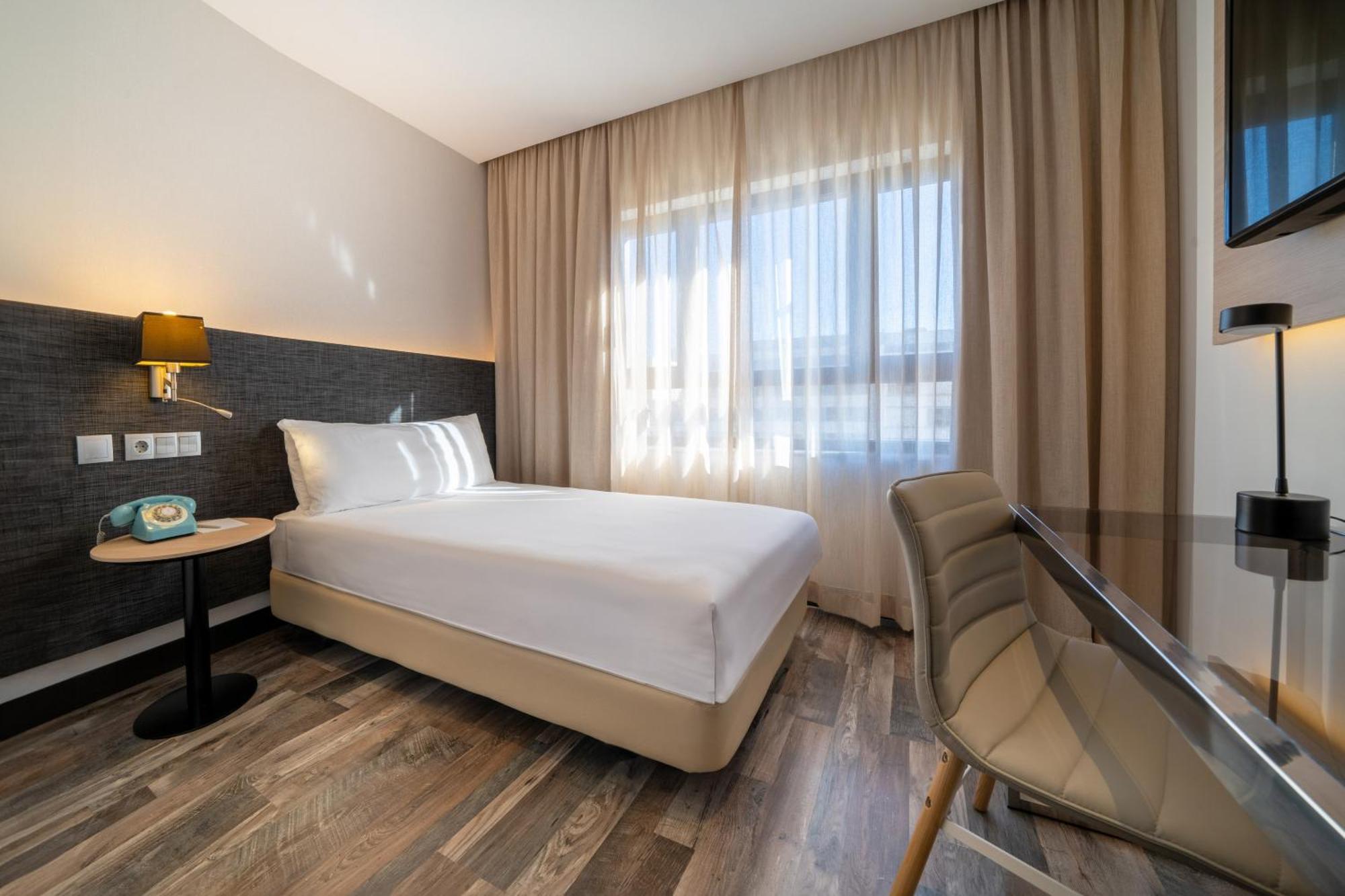 Hotel Cadiz Paseo Del Mar, Affiliated By Melia Екстер'єр фото